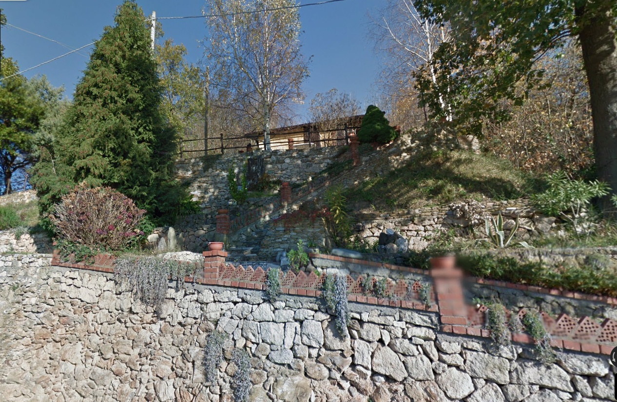 Villa con giardino in via san giorgio, Vezzi Portio