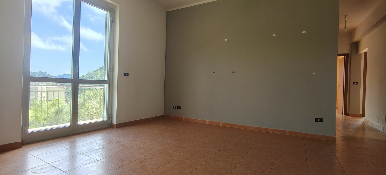 Appartamento in vendita in via costa, Vezzi Portio