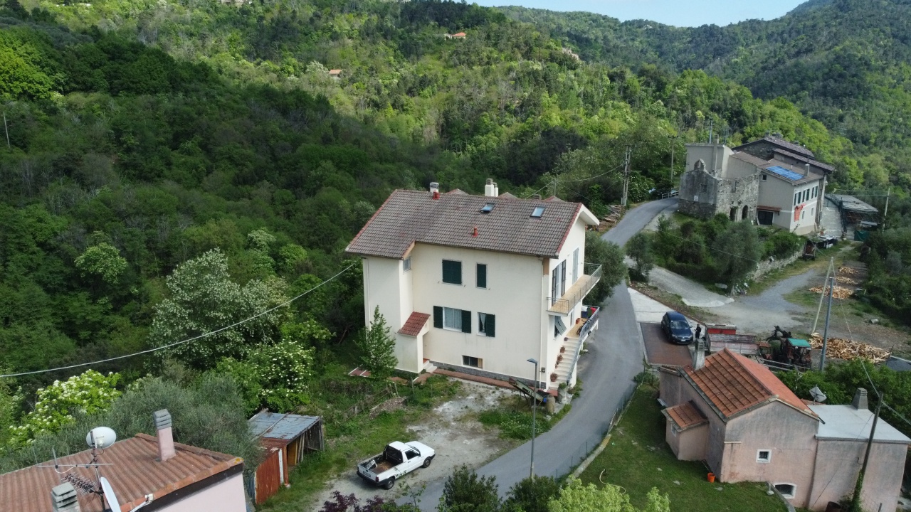 Appartamento in vendita in via costa, Vezzi Portio
