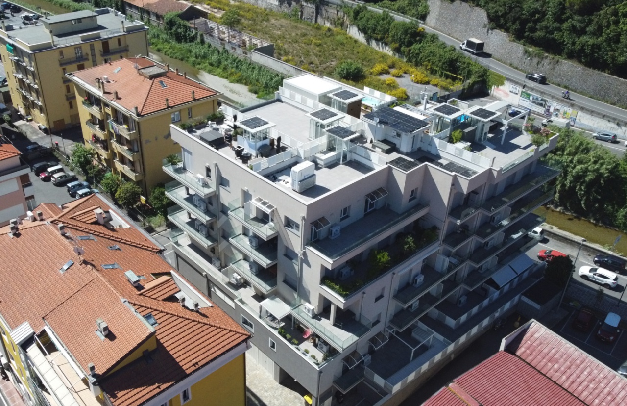 Quadrilocale con terrazzo in via del sagittario, Finale Ligure