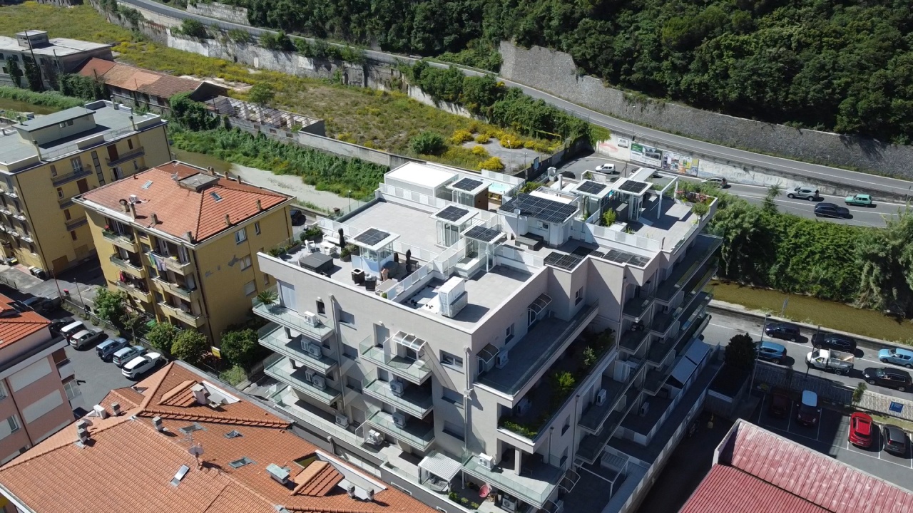 Quadrilocale con terrazzo in via del sagittario, Finale Ligure