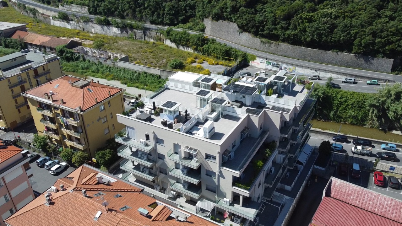 Quadrilocale con terrazzo in via del sagittario, Finale Ligure