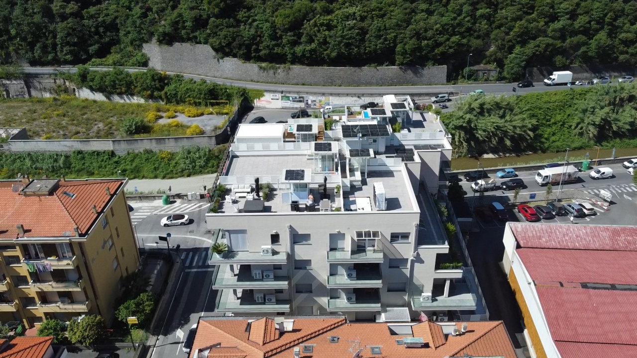 Quadrilocale con terrazzo in via del sagittario, Finale Ligure