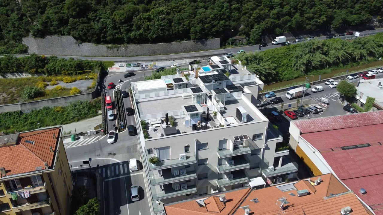 Quadrilocale con terrazzo in via del sagittario, Finale Ligure