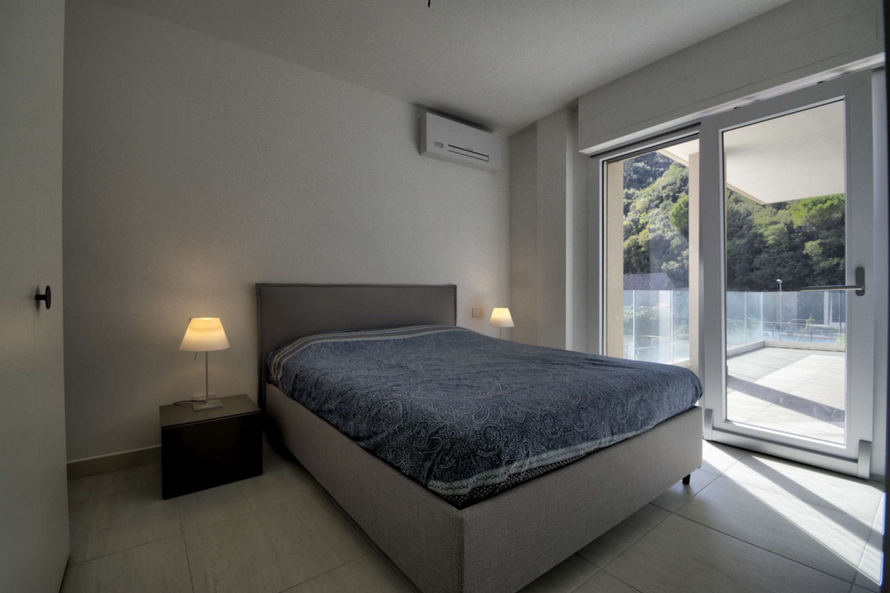 Trilocale vista mare in via del sagittario, Finale Ligure