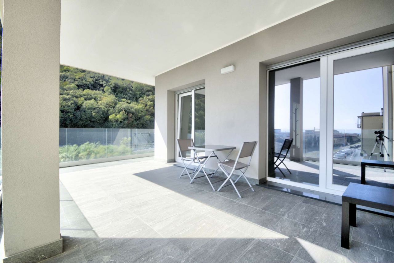 Trilocale vista mare in via del sagittario, Finale Ligure