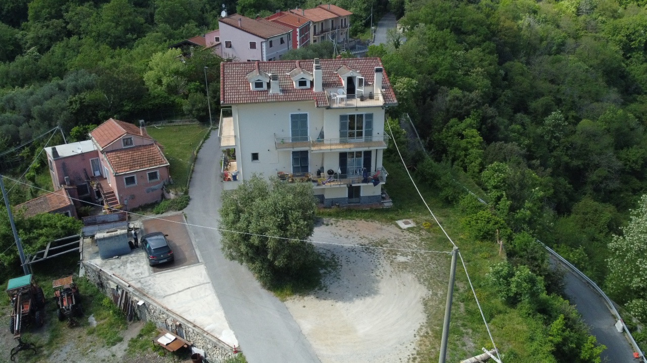Appartamento in vendita in via costa, Vezzi Portio