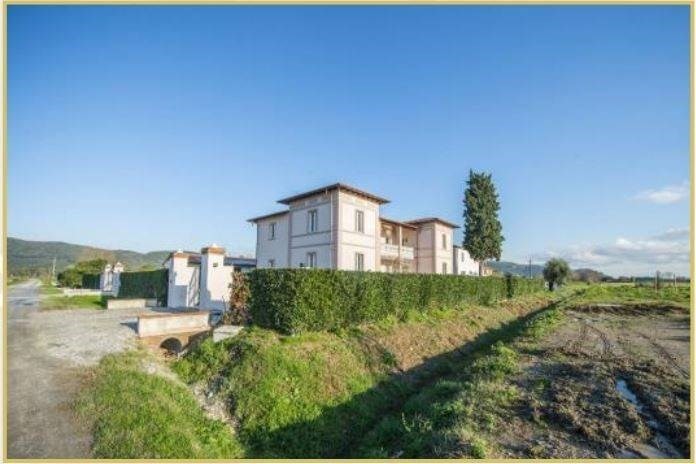 Villa con giardino a Pisa