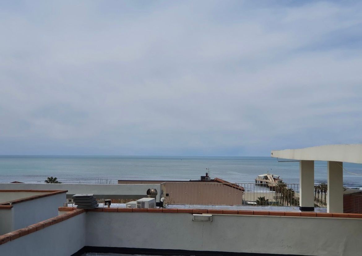 Attico vista mare a Camaiore