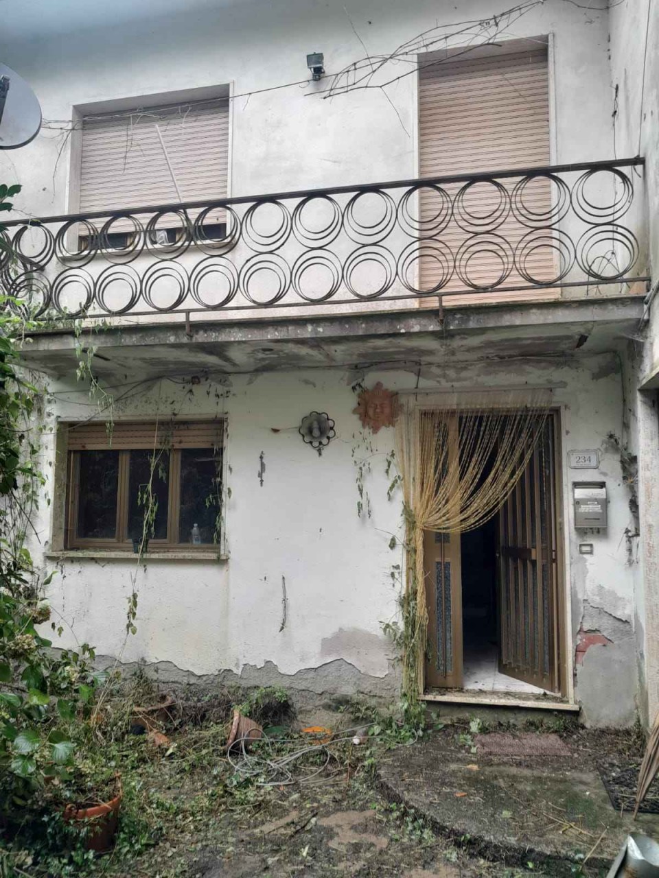 Casa indipendente da ristrutturare a Massarosa