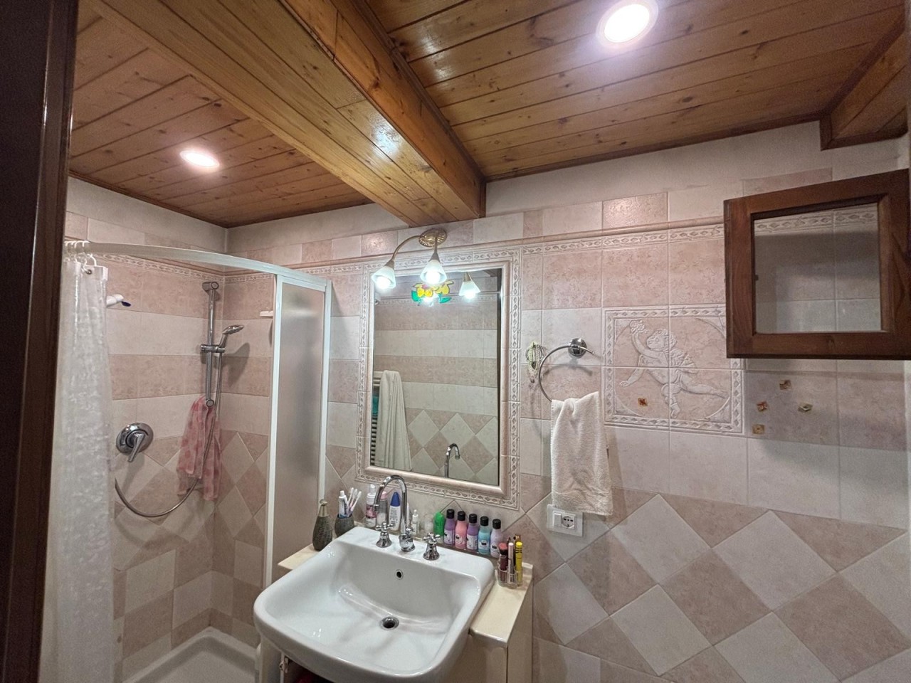 Casa indipendente in vendita a Camaiore