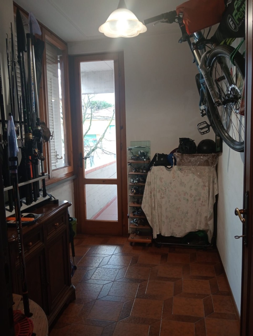 Casa indipendente con terrazzo a Camaiore