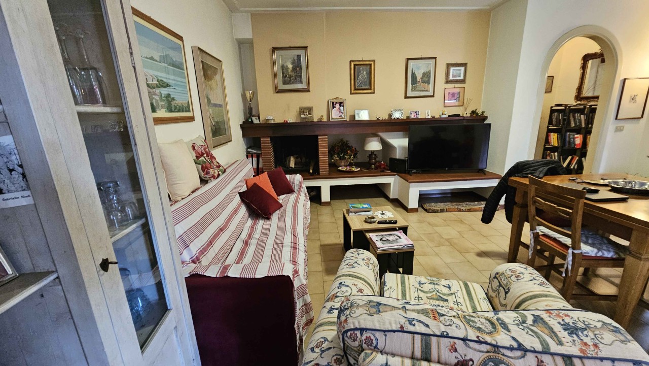 Casa indipendente con giardino a Camaiore