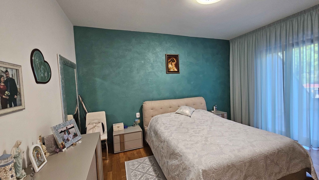 Villa con terrazzo a Massarosa