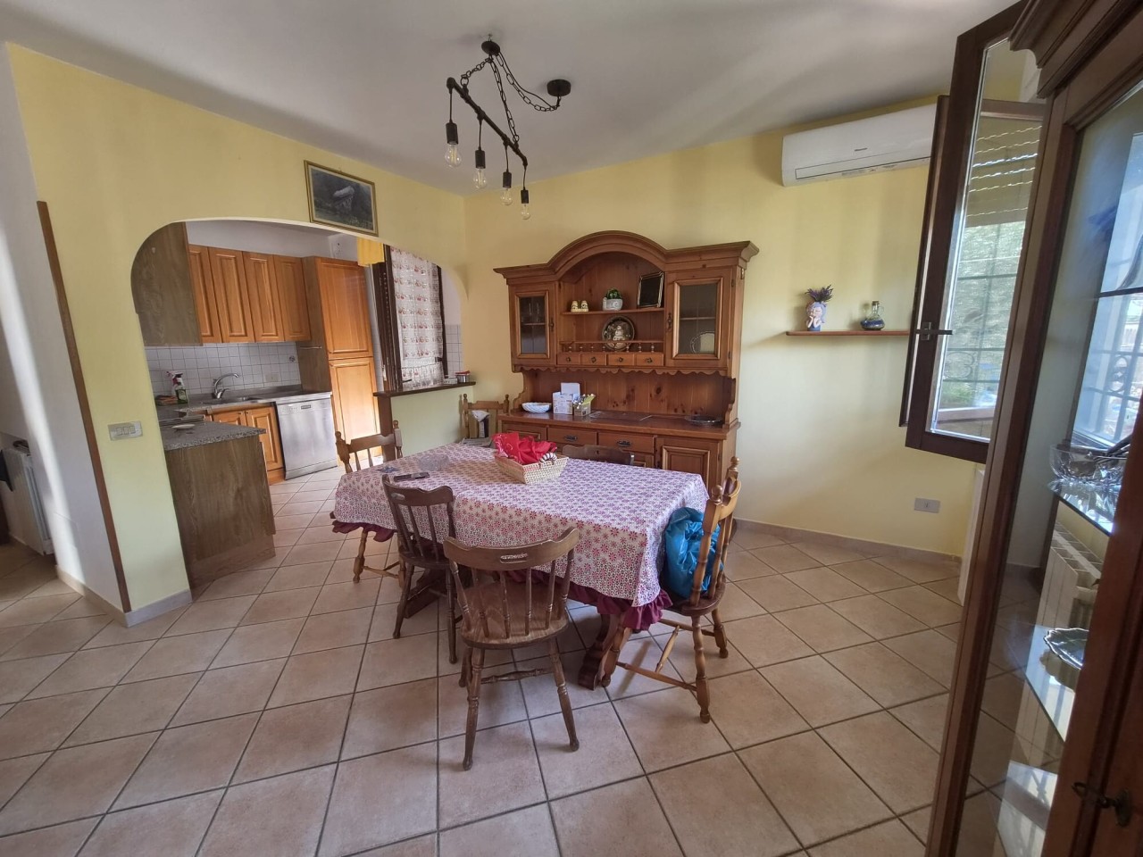 Quadrilocale con giardino a Viareggio