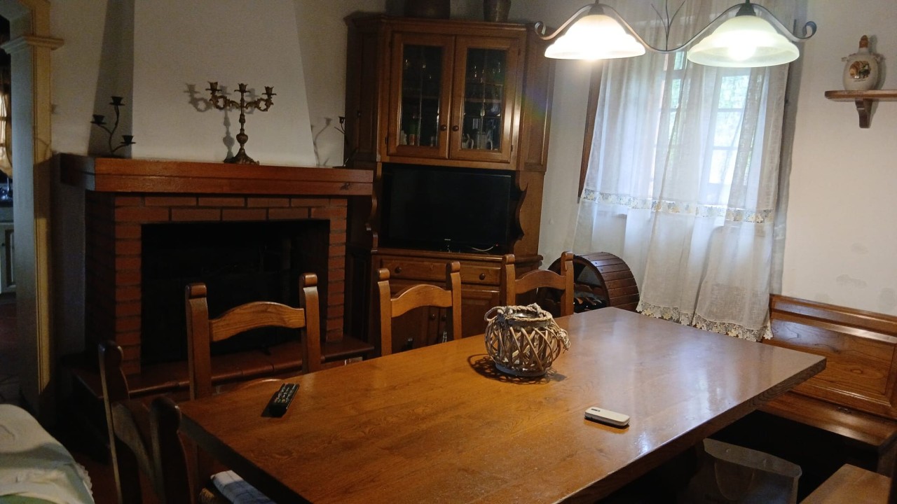 Casa indipendente con giardino a Camaiore