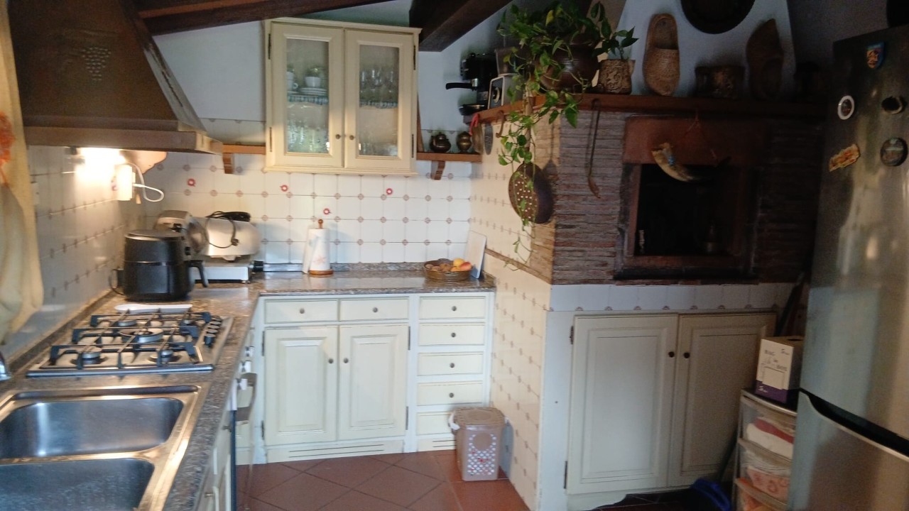Casa indipendente con giardino a Camaiore