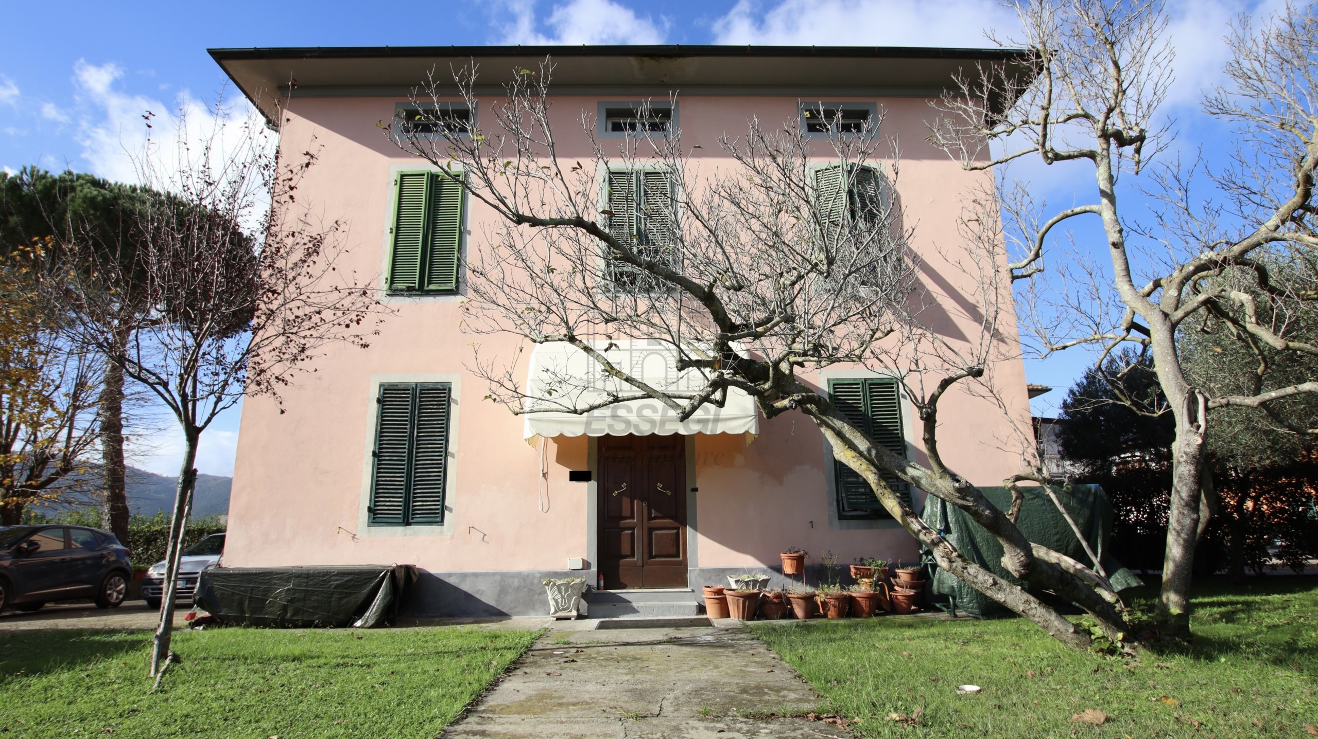 Villa con giardino in via di vitricaia sorbano del giudice 241, Lucca