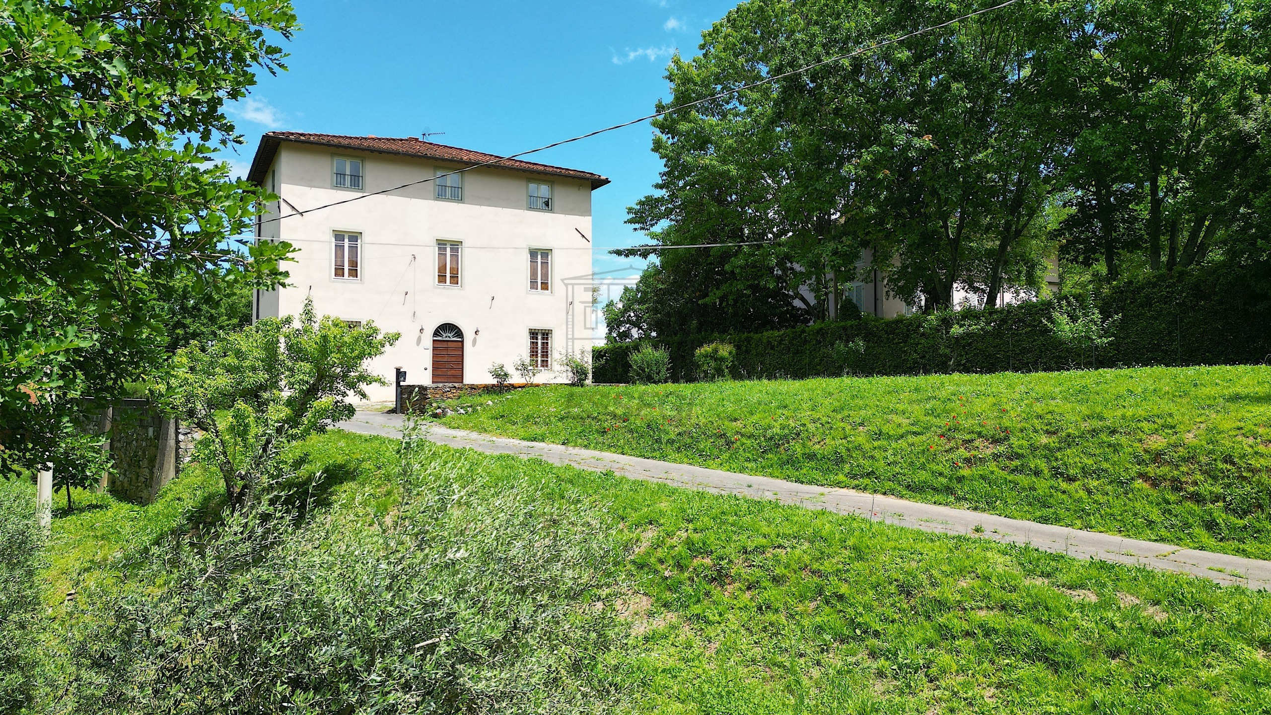 Villa con giardino in via per gattaiola e meati 598/a, Lucca
