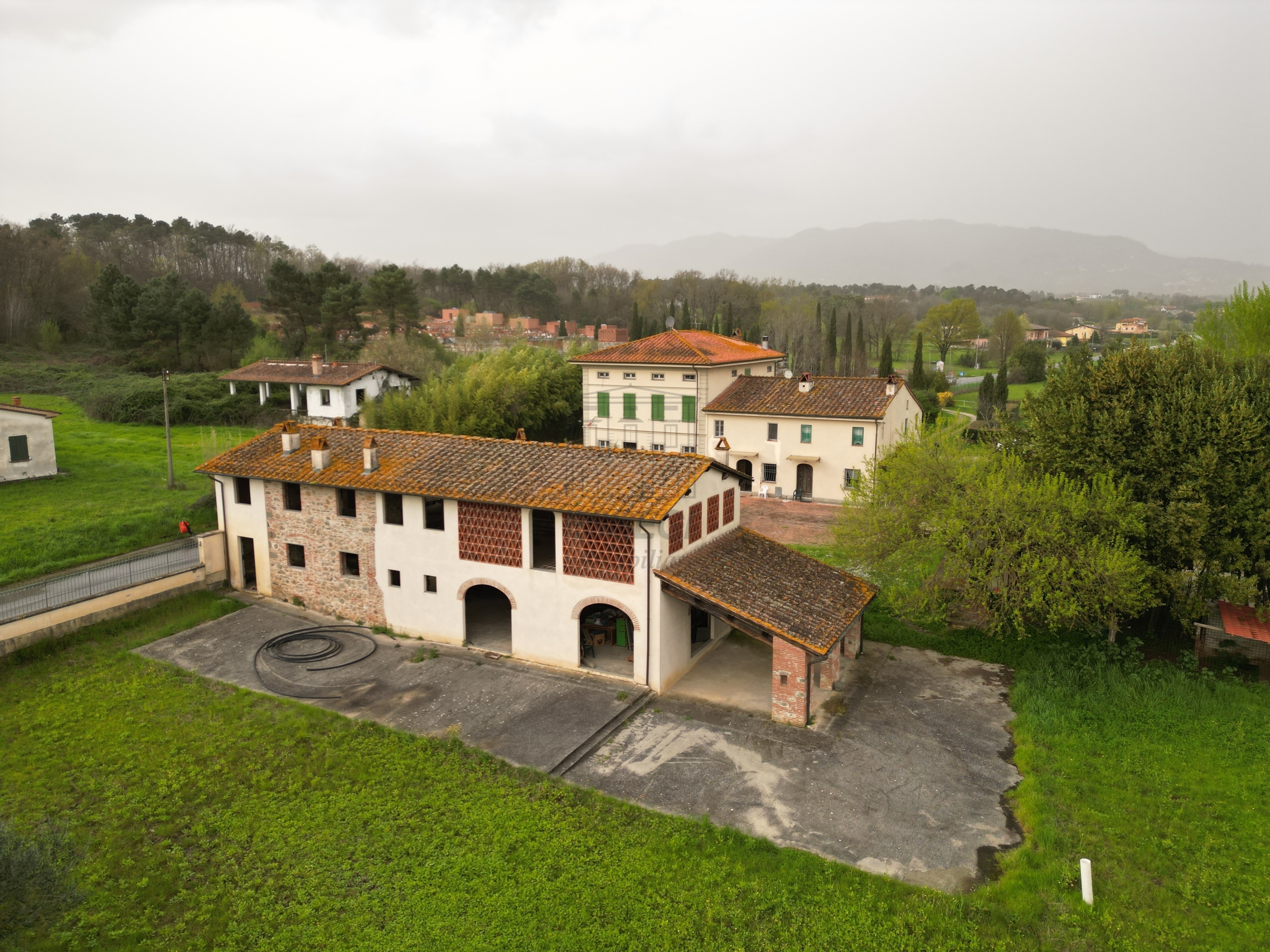 Villa ristrutturata in via sbarra, Porcari