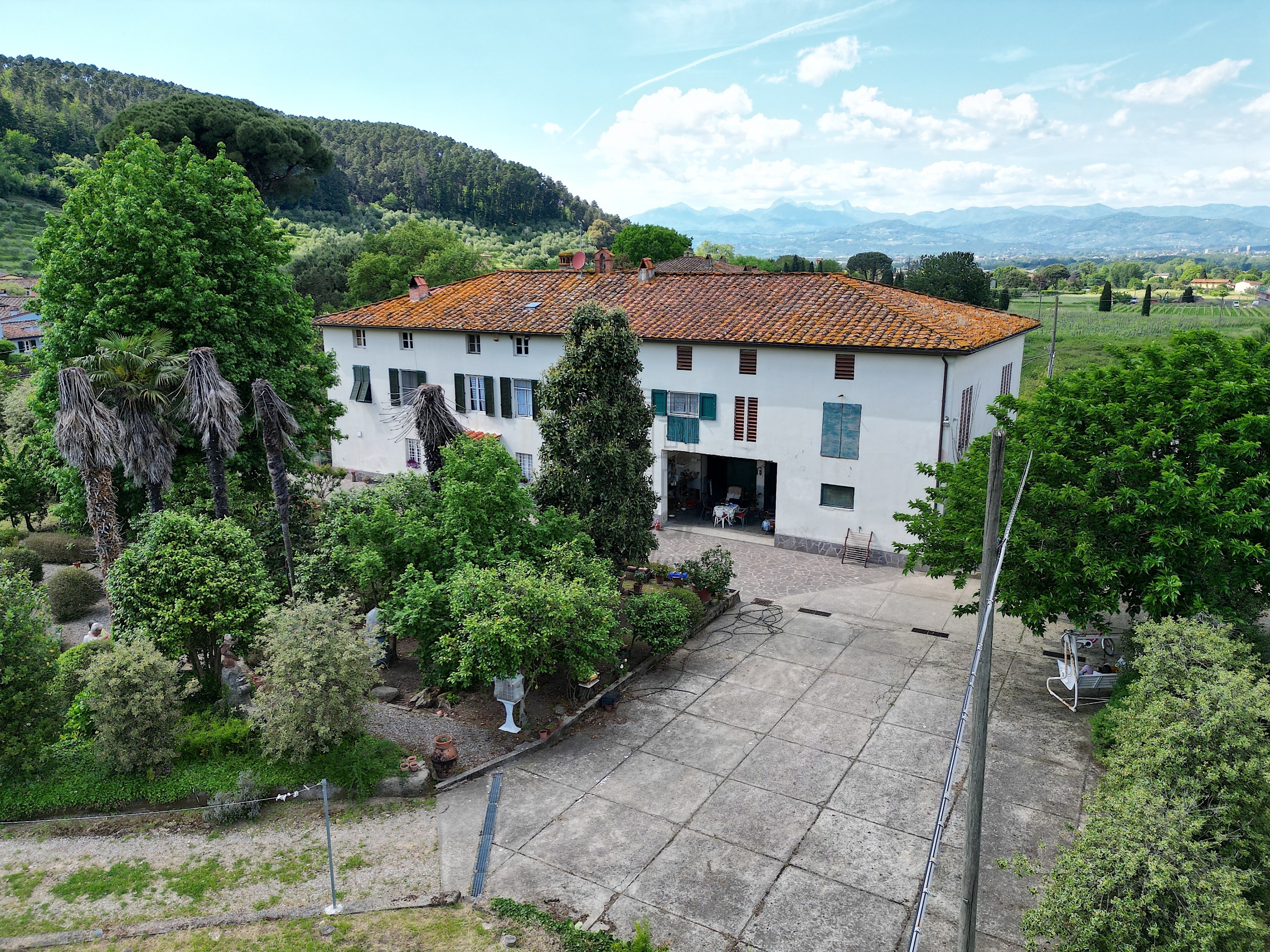 Casa indipendente con giardino in via di coselli 81, Lucca