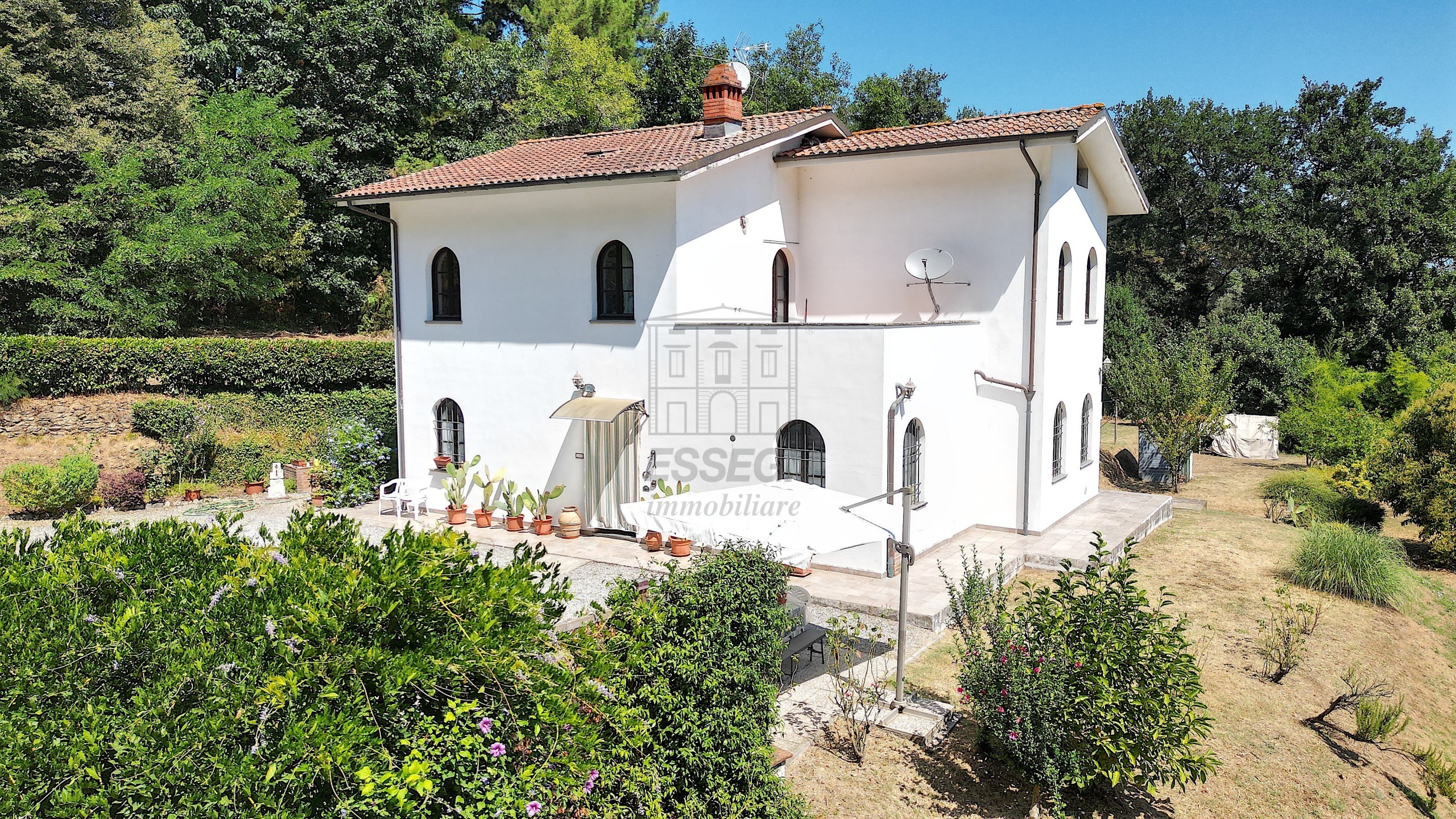 Casa indipendente con giardino a Lucca