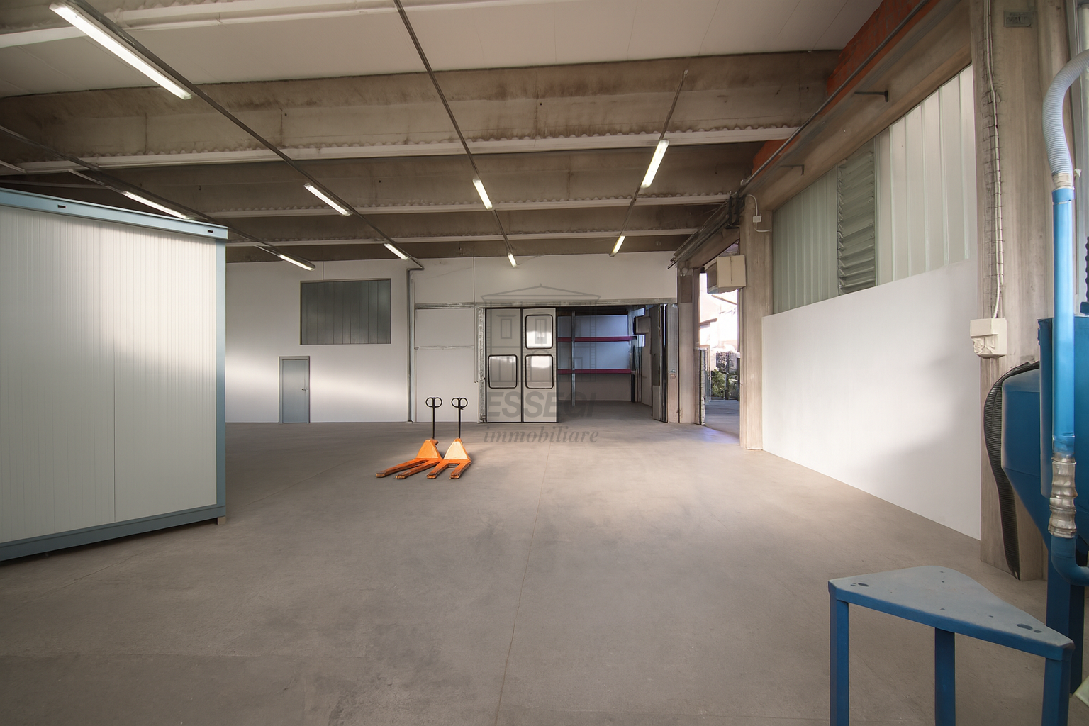 Capannone nuova in via sarzanese 703, Lucca