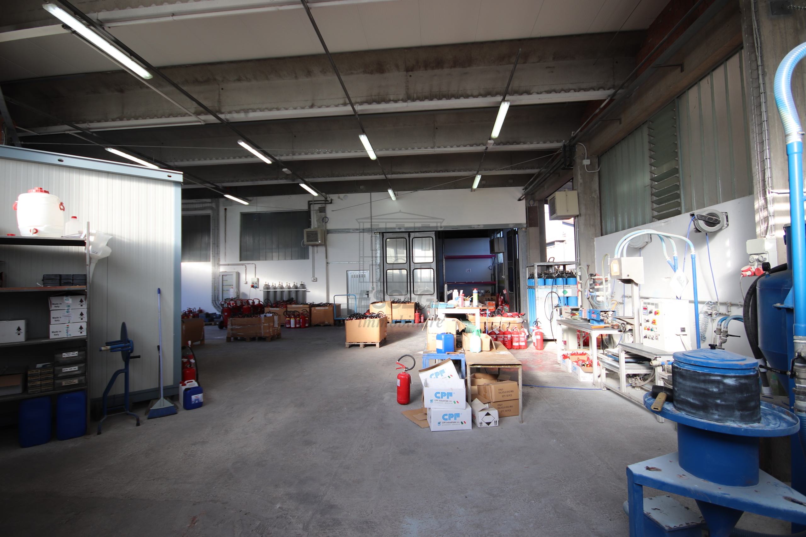 Capannone nuova in via sarzanese 703, Lucca