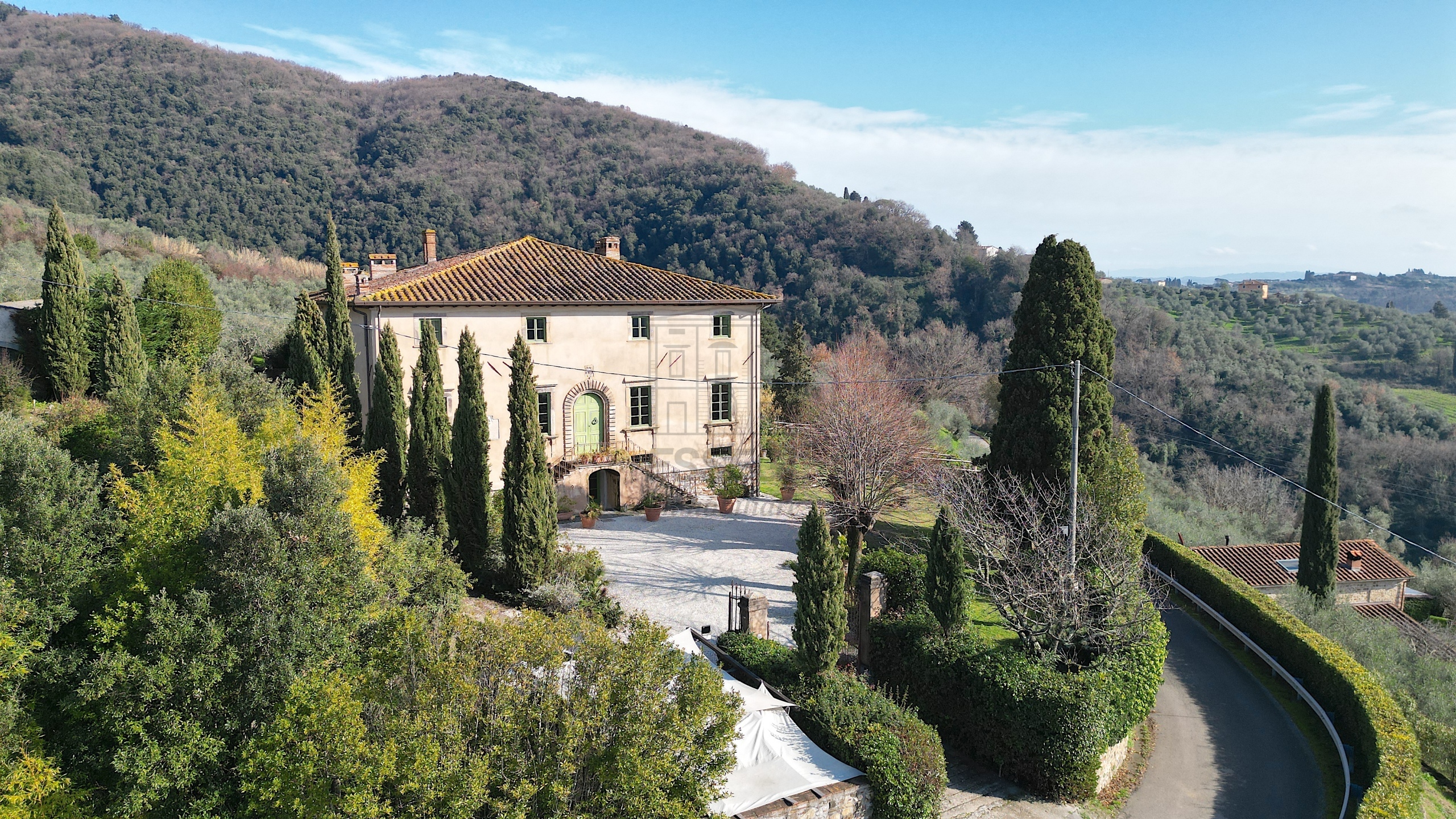 Villa nuova in via di moriano 2943, Lucca