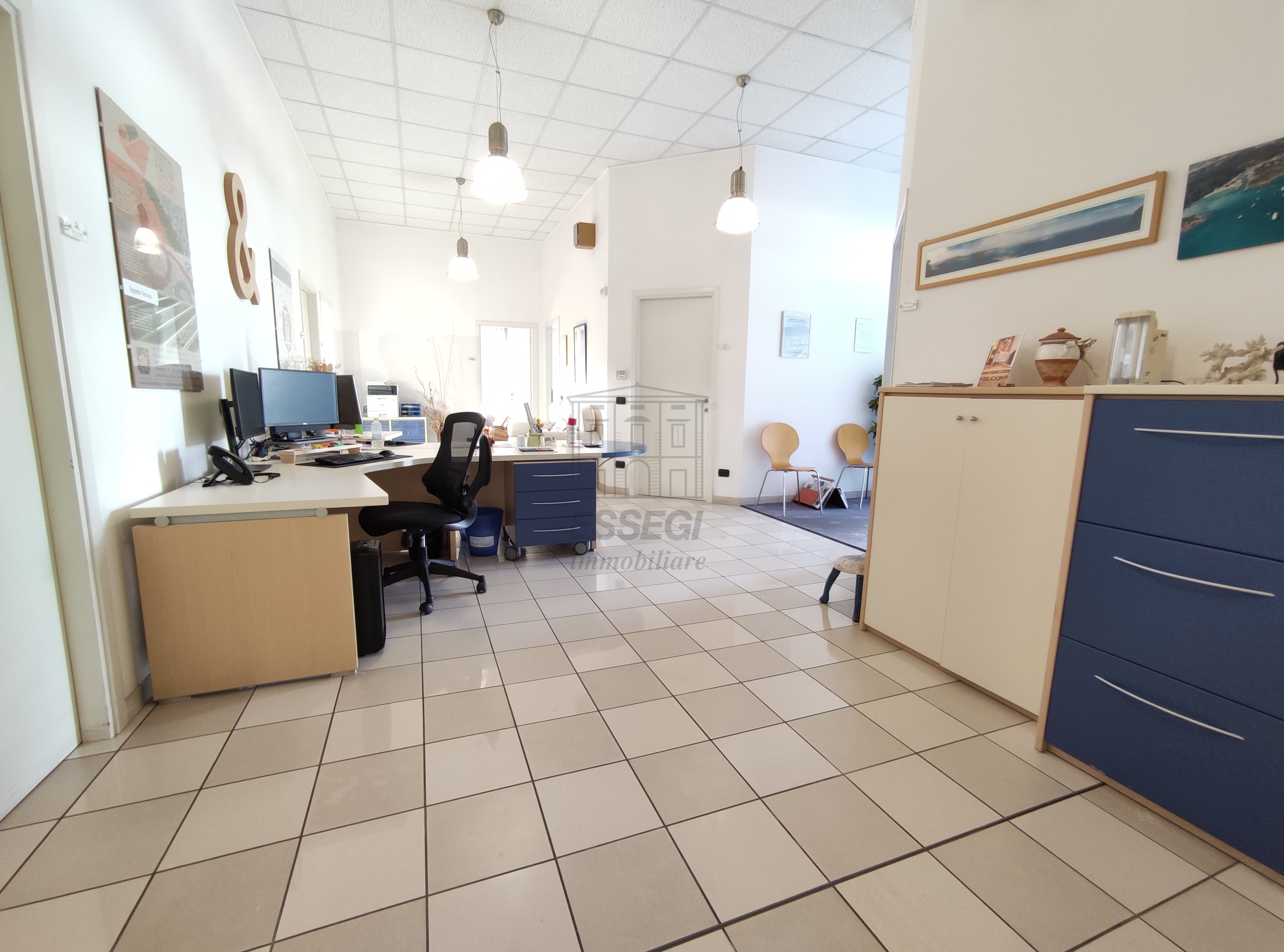 Locale commerciale in affitto in via delle rose 141, Lucca