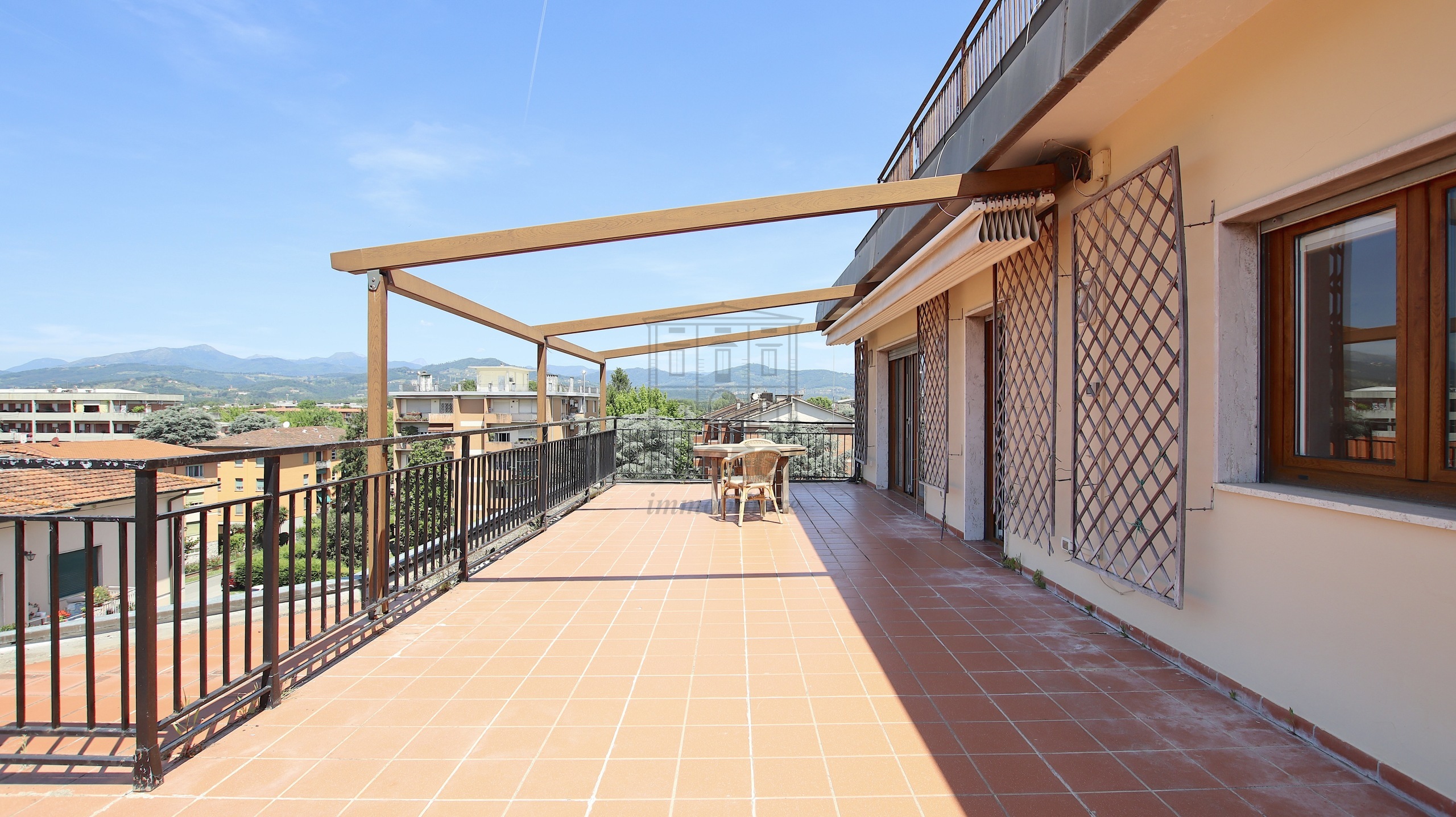 Attico con terrazzi in via delle citt gemelle 1275, Lucca