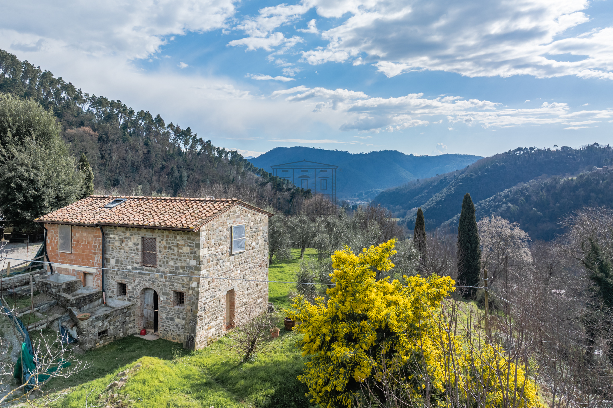 Casa indipendente con giardino in loc. torcigliano alto 18, Pescaglia