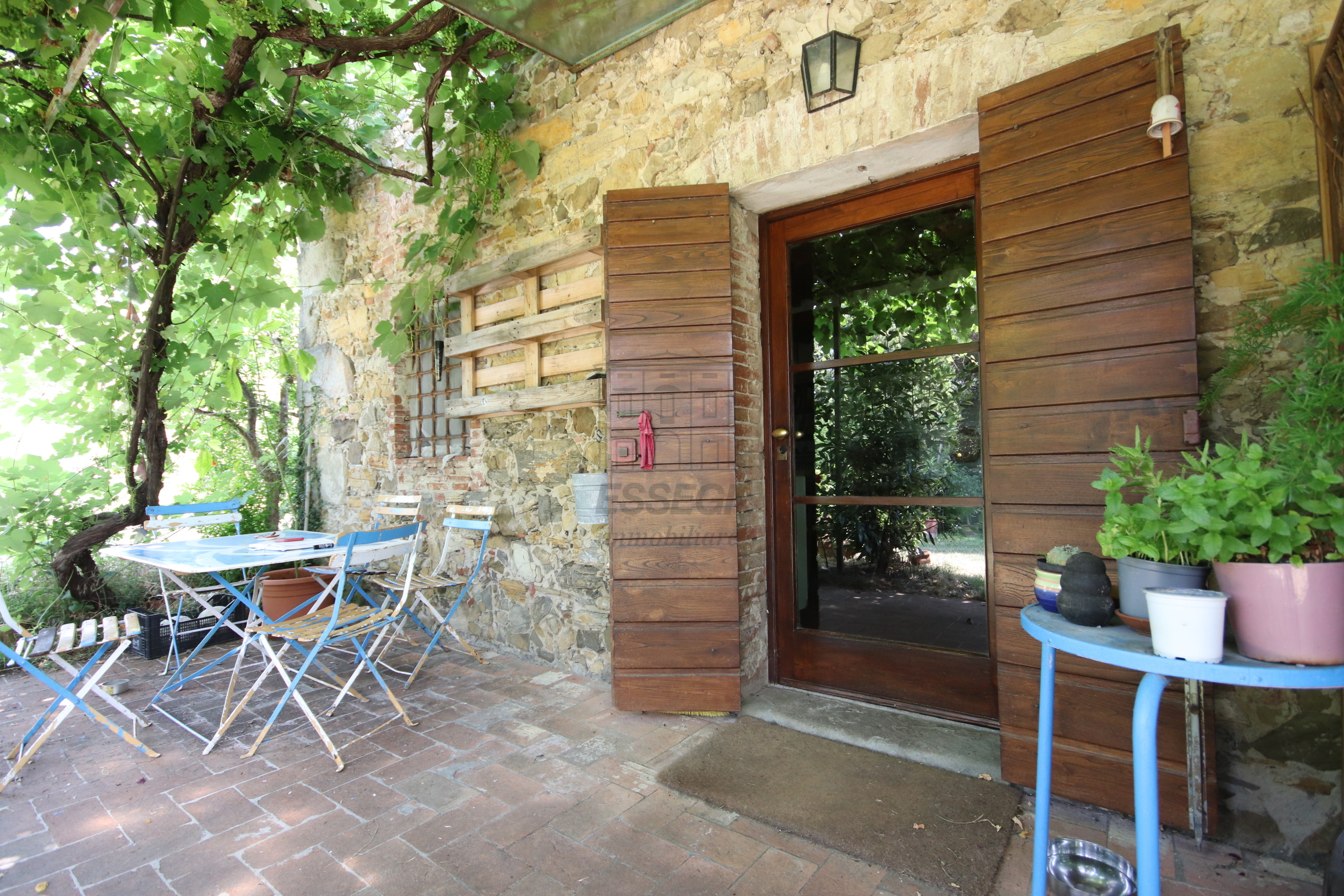 Casa indipendente con giardino in via di moriano 4036, Lucca