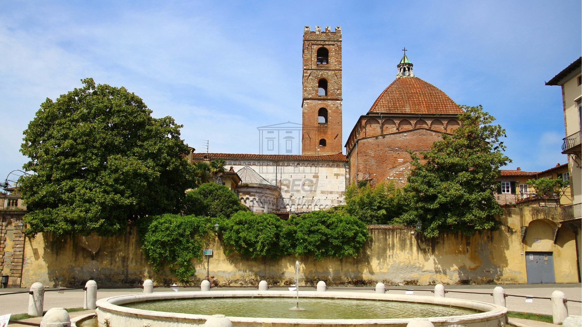 Appartamento ristrutturato in via elisa 9, Lucca