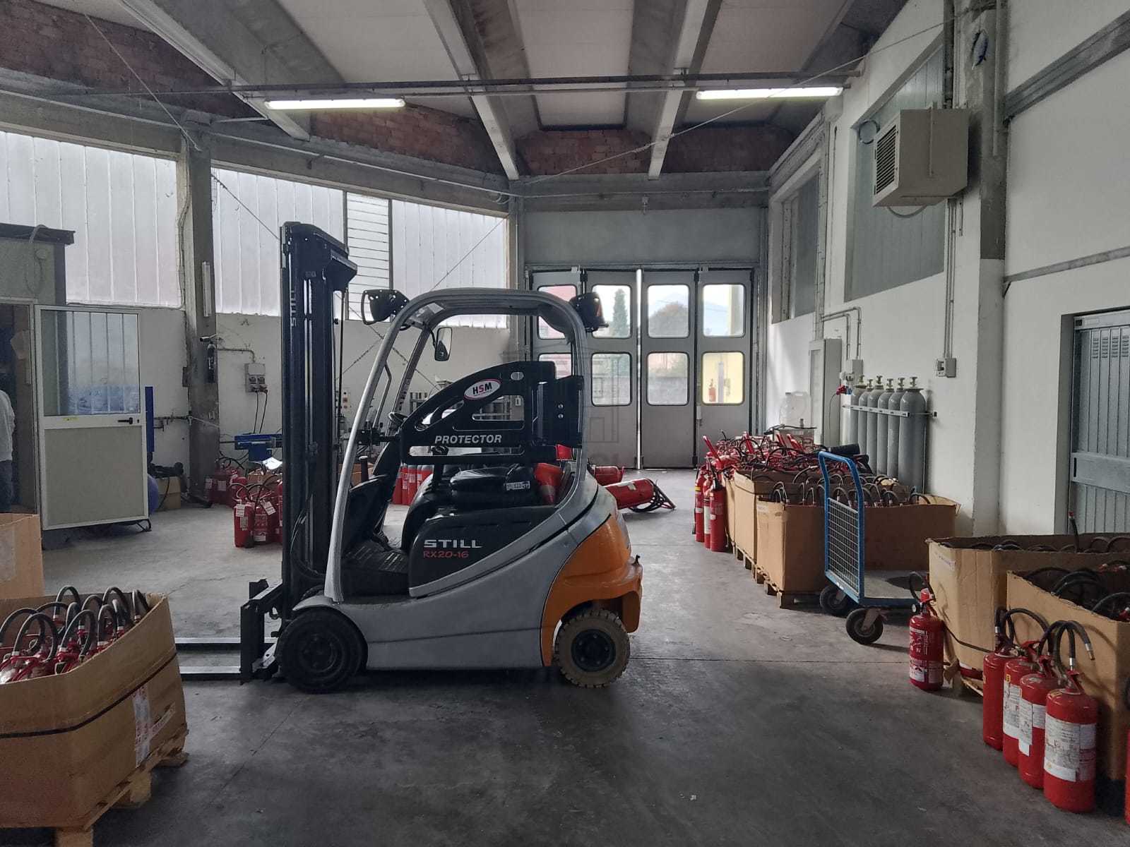 Capannone ristrutturata, Lucca sud