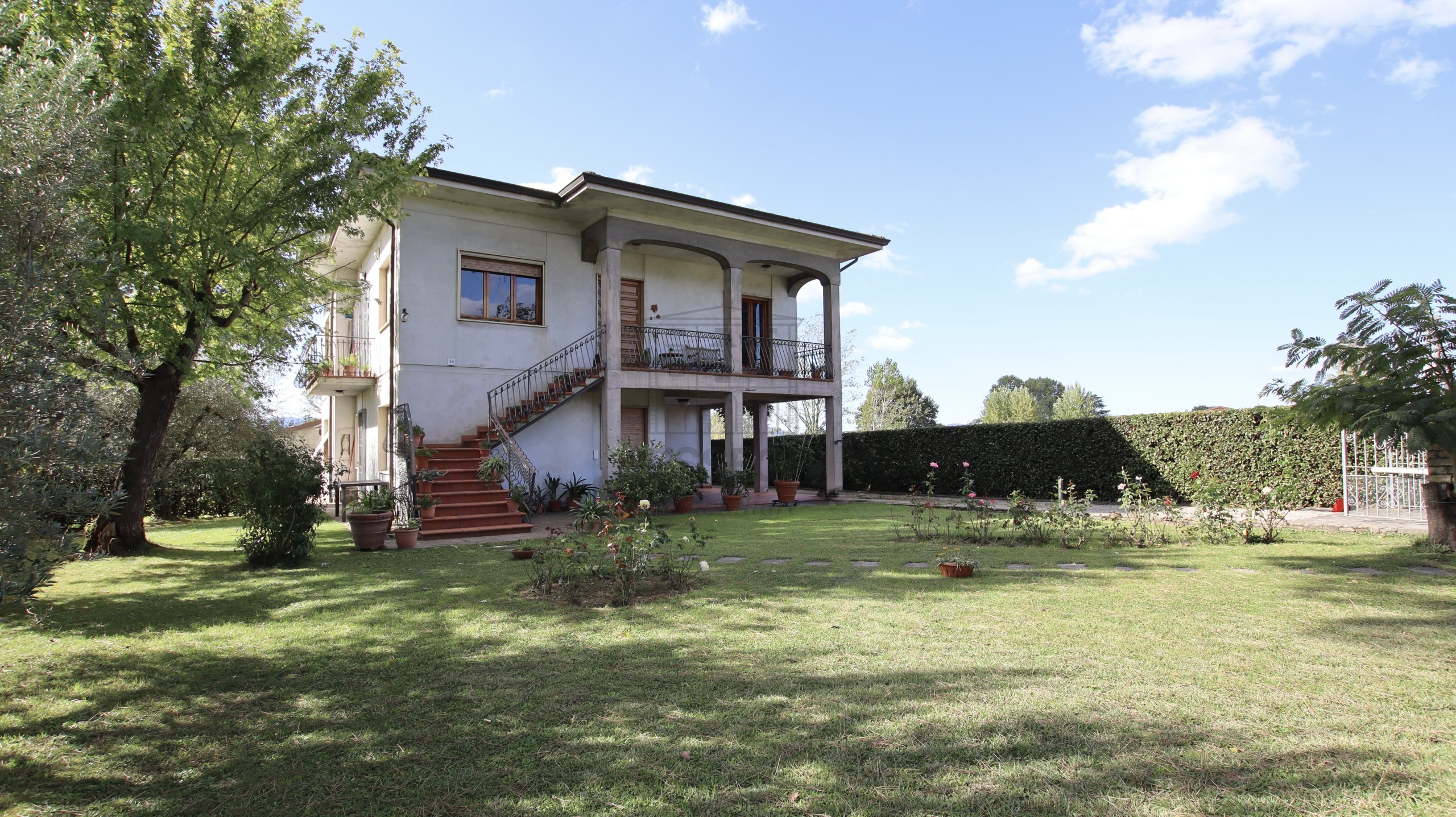 Casa indipendente in vendita in via vecchia pesciatina in gragnano, Lucca