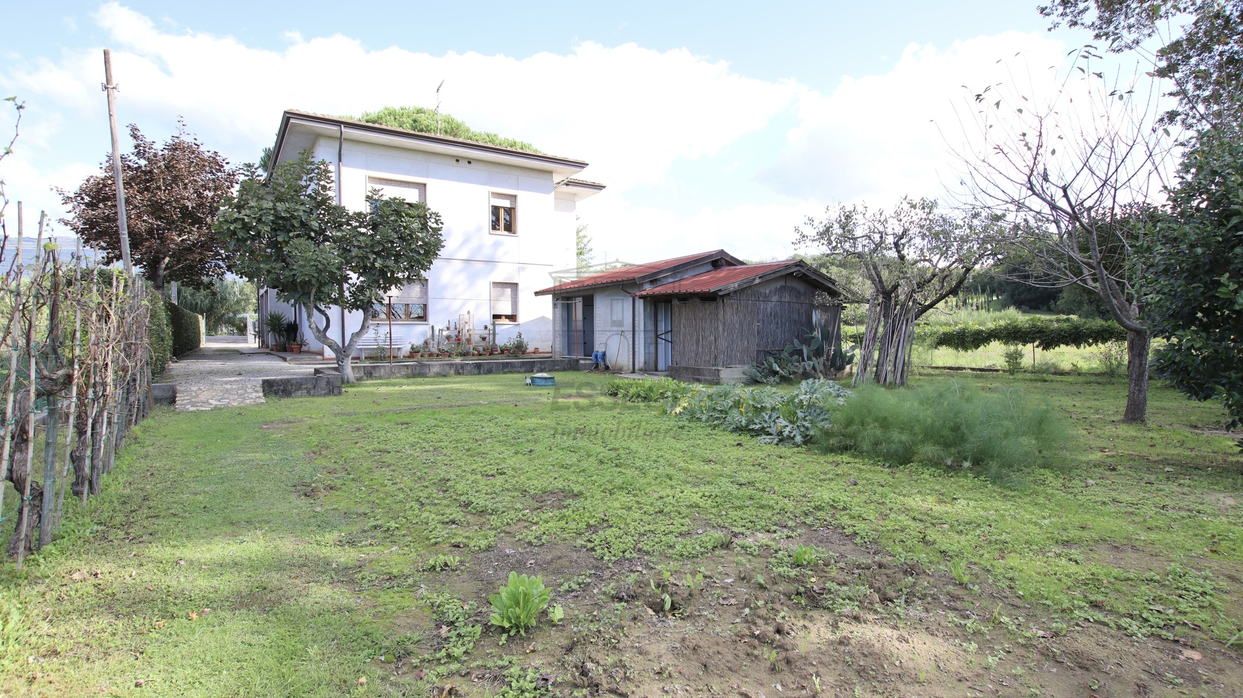 Casa indipendente in vendita in via vecchia pesciatina in gragnano, Lucca