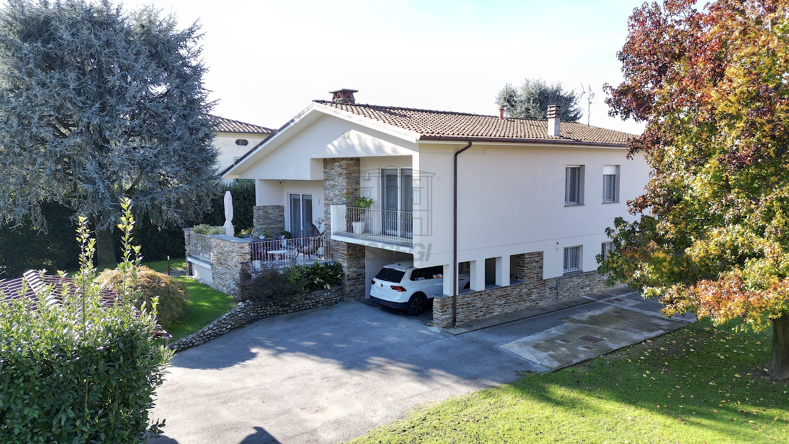 Villa con giardino in via di marlia 274, Capannori