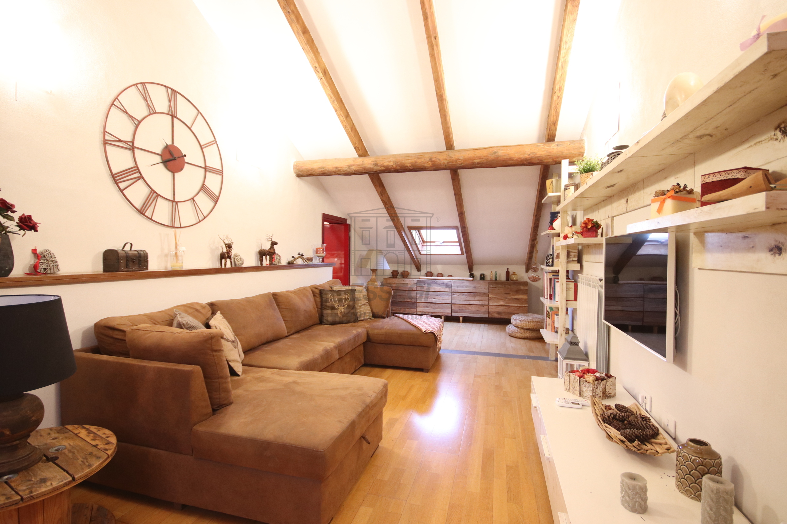 Trilocale ristrutturato in viale pacini 116, Lucca