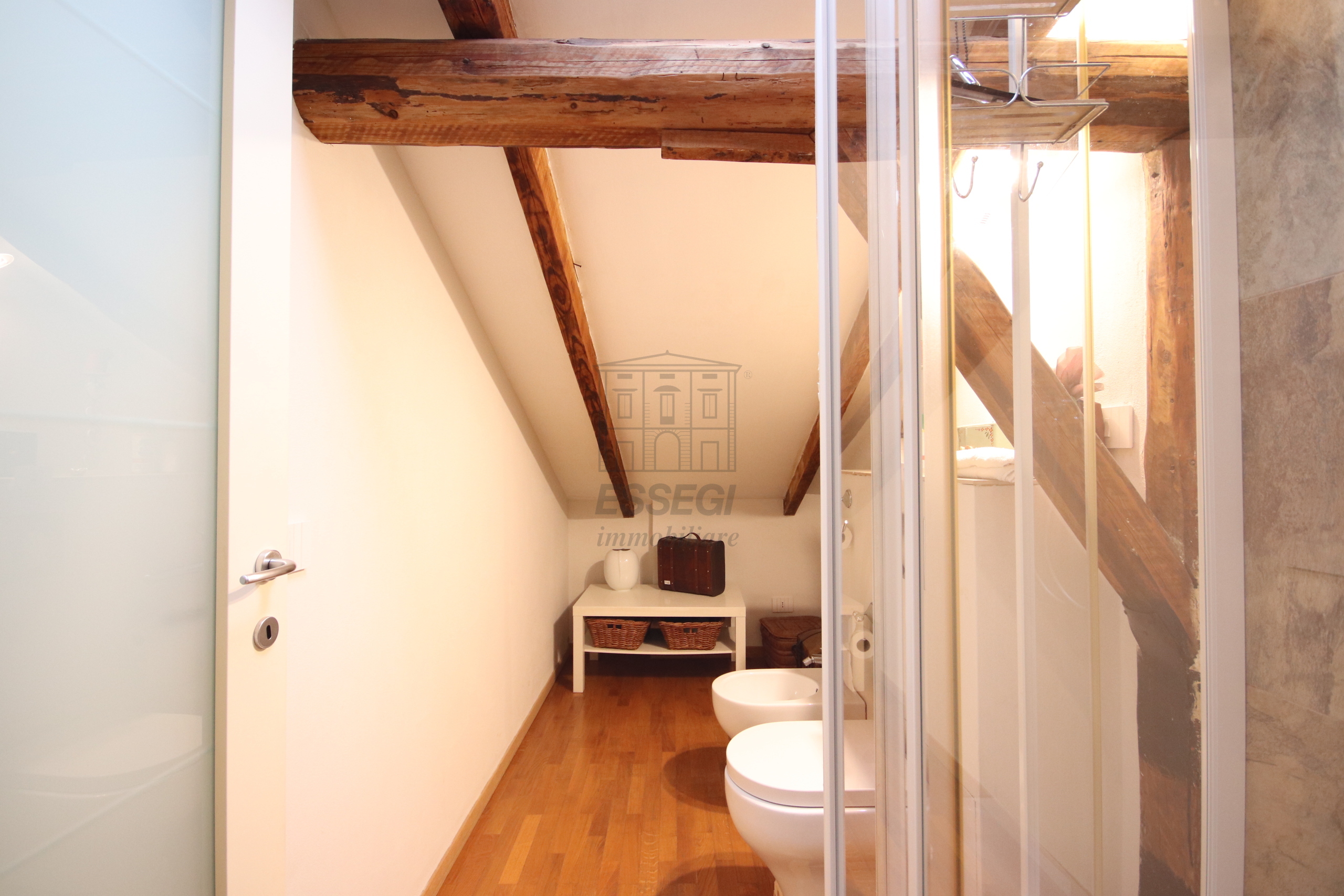 Trilocale ristrutturato in viale pacini 116, Lucca