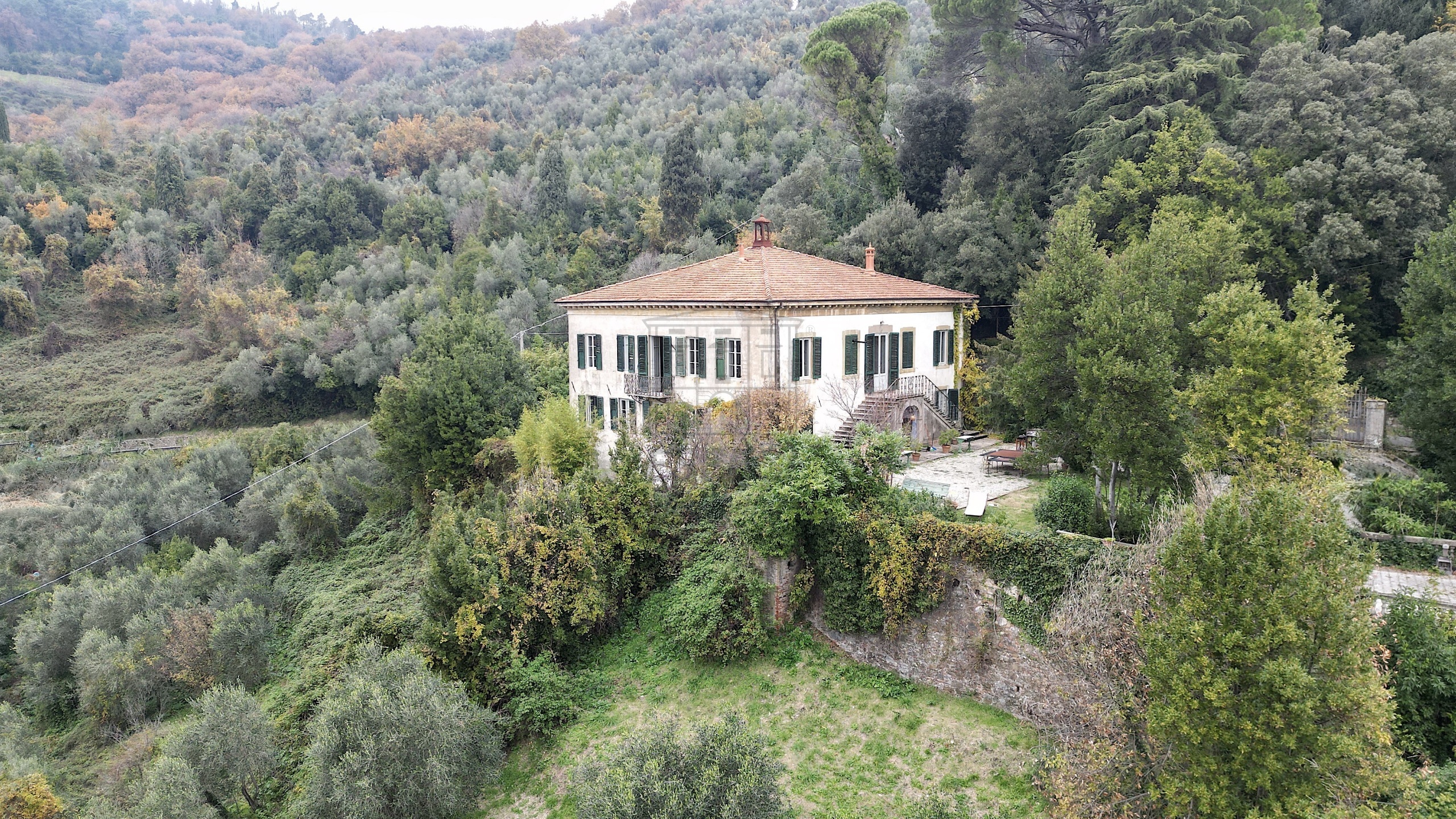 Villa con giardino in sp1 4590, Lucca