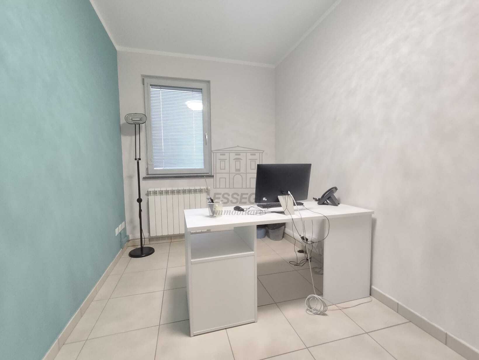 Ufficio in affitto in via della santissima annunziata 859, Lucca