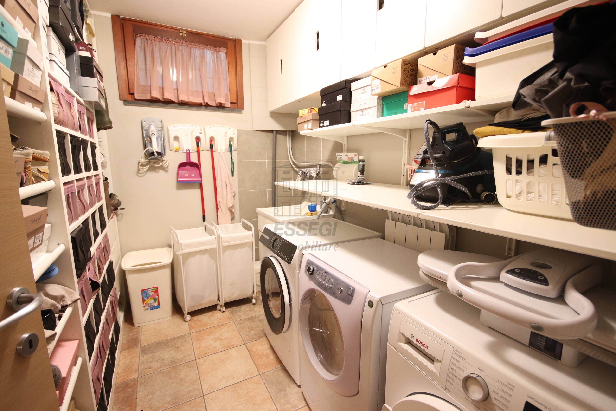 Casa indipendente con giardino in via romana ovest rughi, Lucca