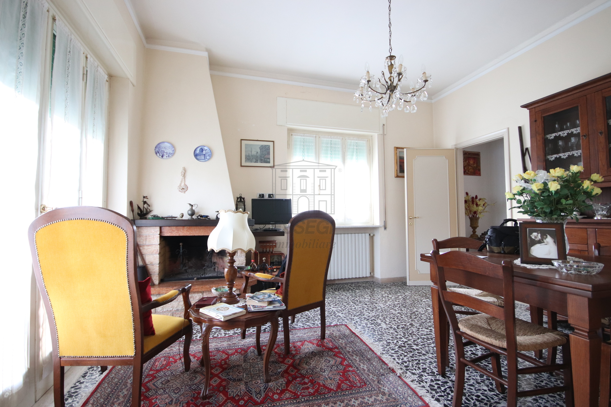 Villa con giardino in via di tiglio 529a, Capannori