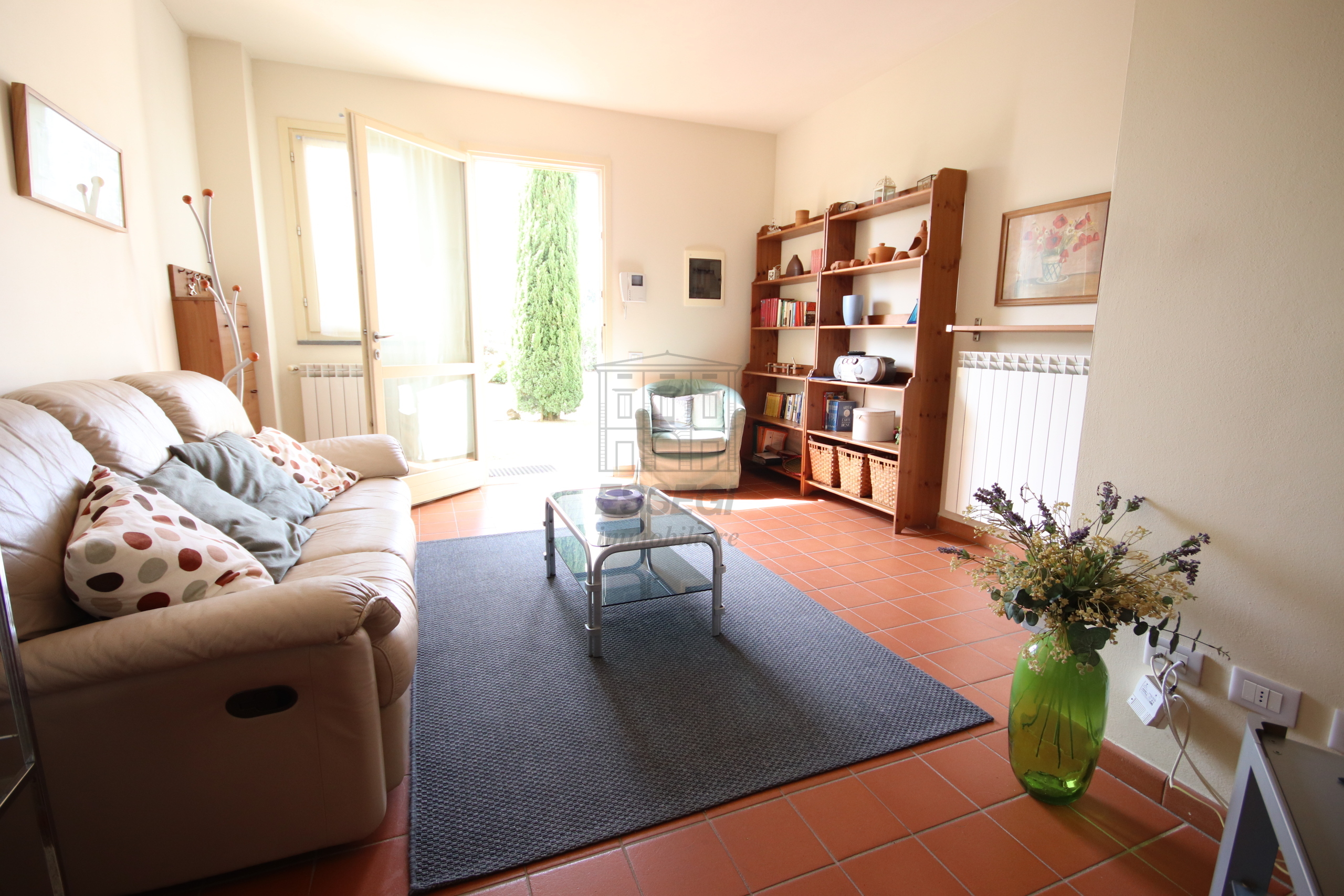 Casa indipendente con giardino in via della collegiata 3, Montecarlo