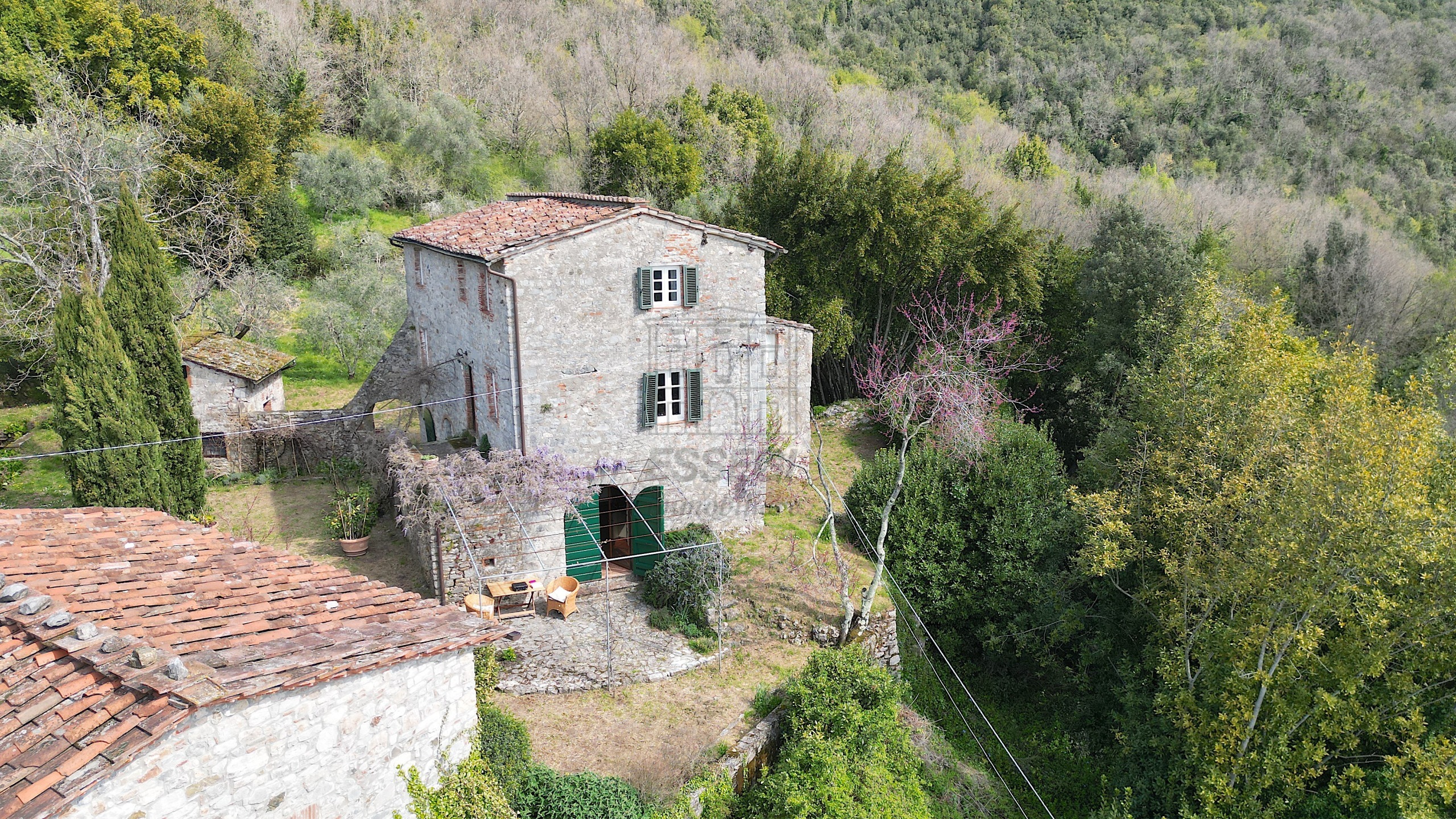Casa indipendente con giardino a Lucca