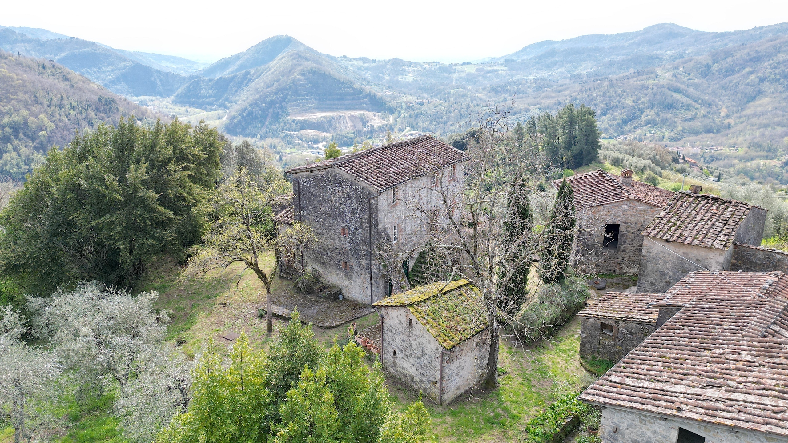 Casa indipendente con giardino a Lucca