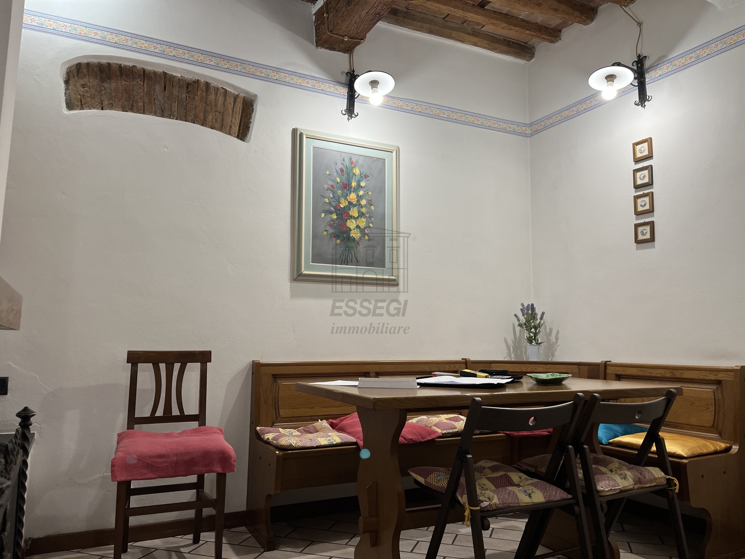 Appartamento ristrutturato in via pelleria, Lucca