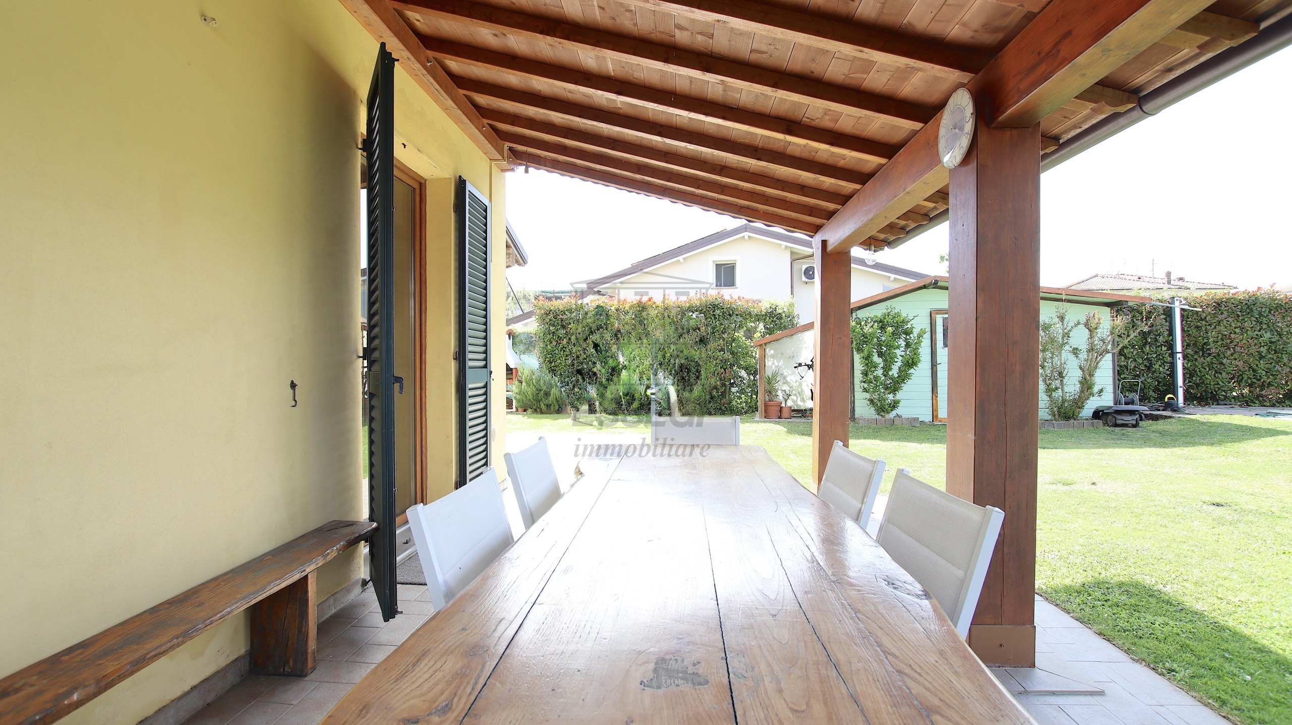 Villa con giardino in via lombarda lammari 293, Capannori