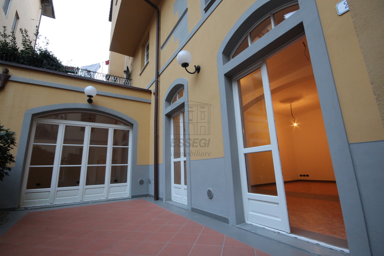 Appartamento ristrutturato in via arcivescovato, Lucca